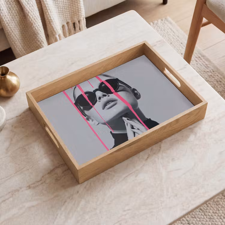 Bandeja - Retrato - Mujer - Gafas de sol - Gotas de pintura — 2