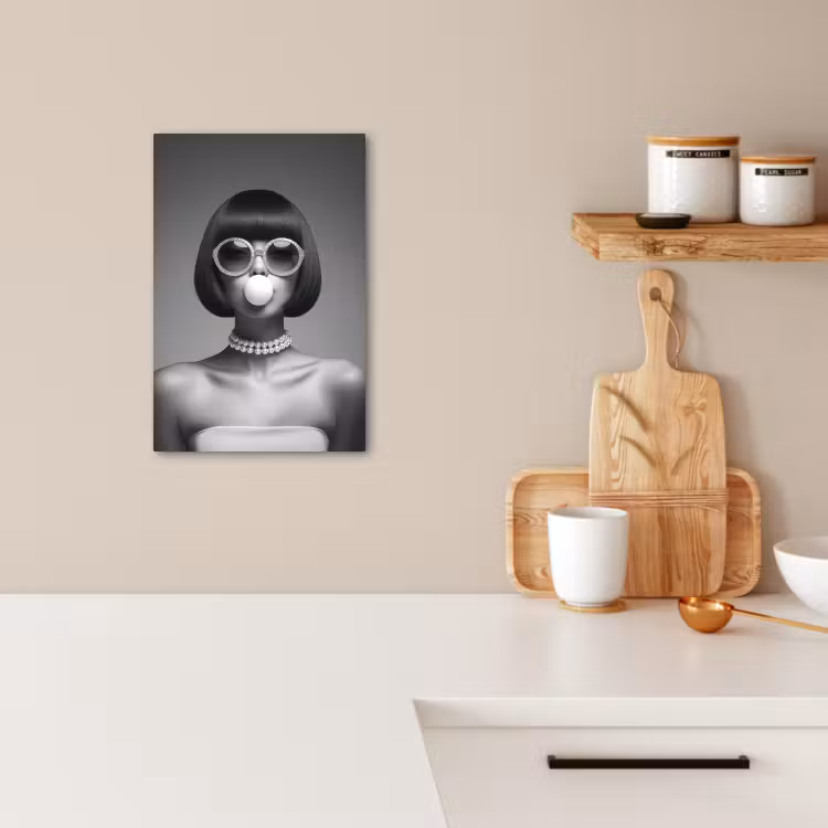 KitchenYeah - Cocina - Lienzo - Mujer - Blanco y negro - Collar - Gafas de sol — 3