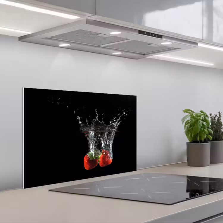 Salpicaderos de cocina - Fresas - Fruta - Agua - Negra - Roja — 1