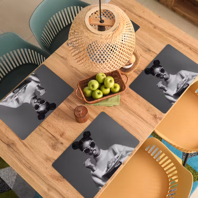 Vinilo para manteles individuales - Mujer - Pasta - Gafas de sol — 3