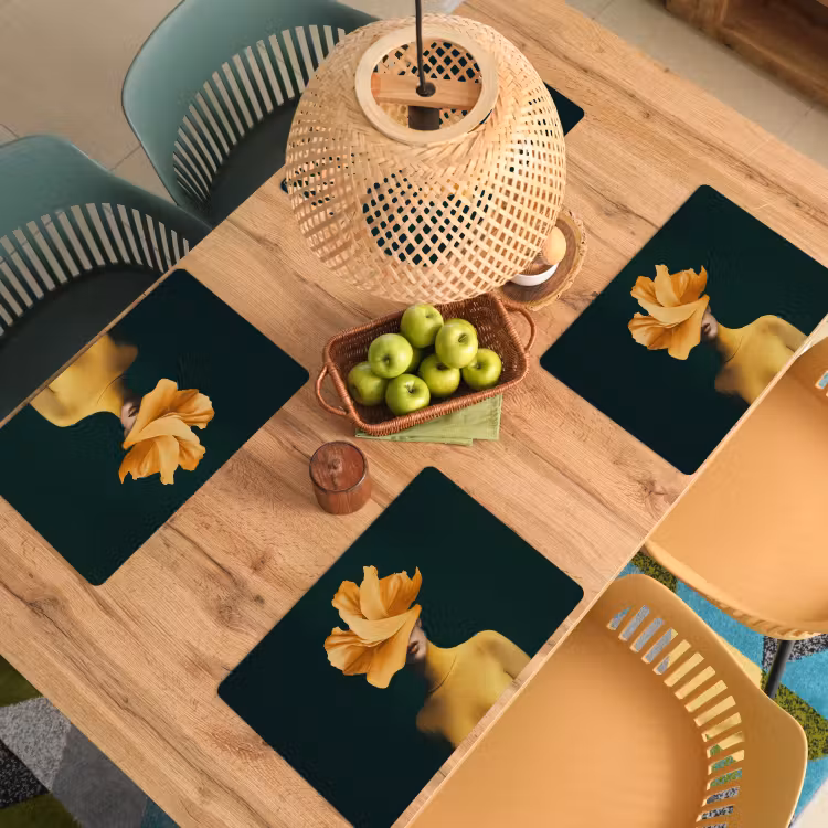Vinilo para manteles individuales - Mujer - Sombrero - Amarillo — 3