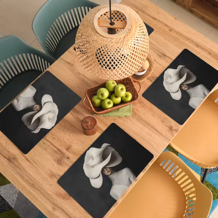 Vinilo para manteles individuales - Moderno - Mujer - Sombrero — 3