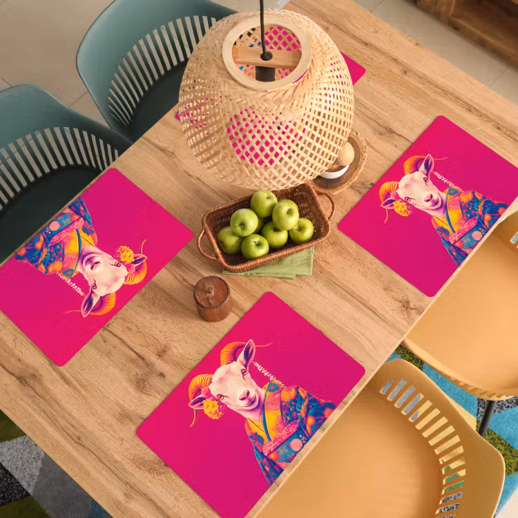 Vinilo para manteles individuales - Cabra - Cuernos - Kimono - Colorido — 3