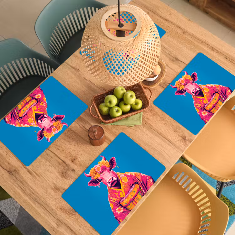 Vinilo para manteles individuales - Vaca - Corona de flores - Pendientes - Kimono — 3