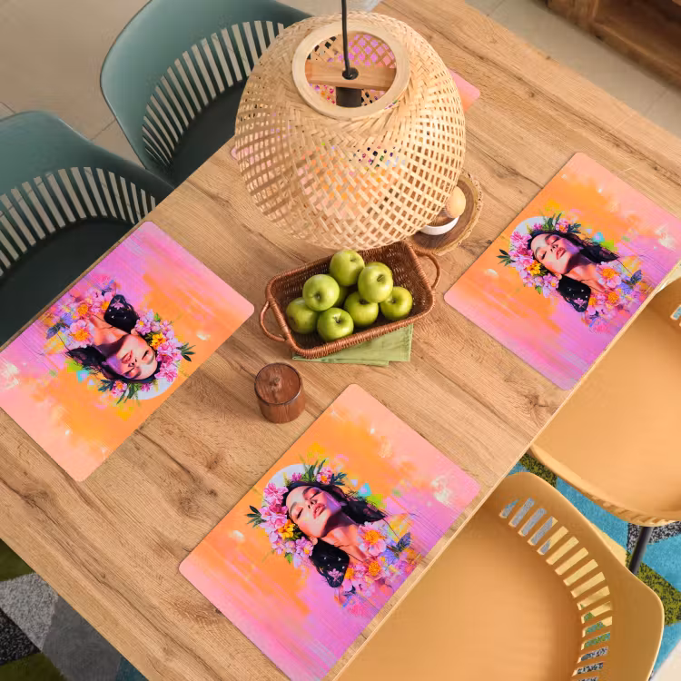 Vinilo para manteles individuales - Retrato - Corona de flores - Mujer — 3