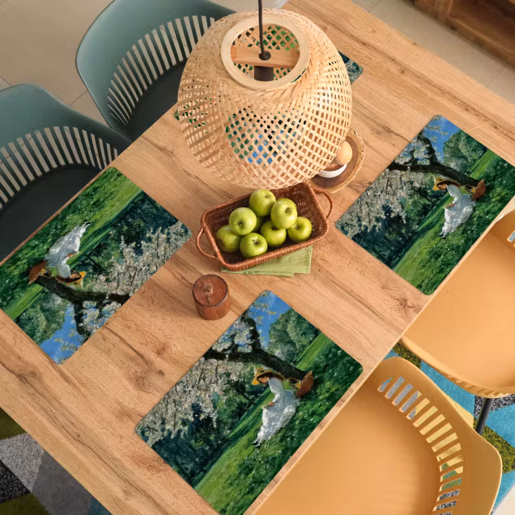 Vinilo para manteles individuales - Mujer - Árbol - Libro - Cesta — 3