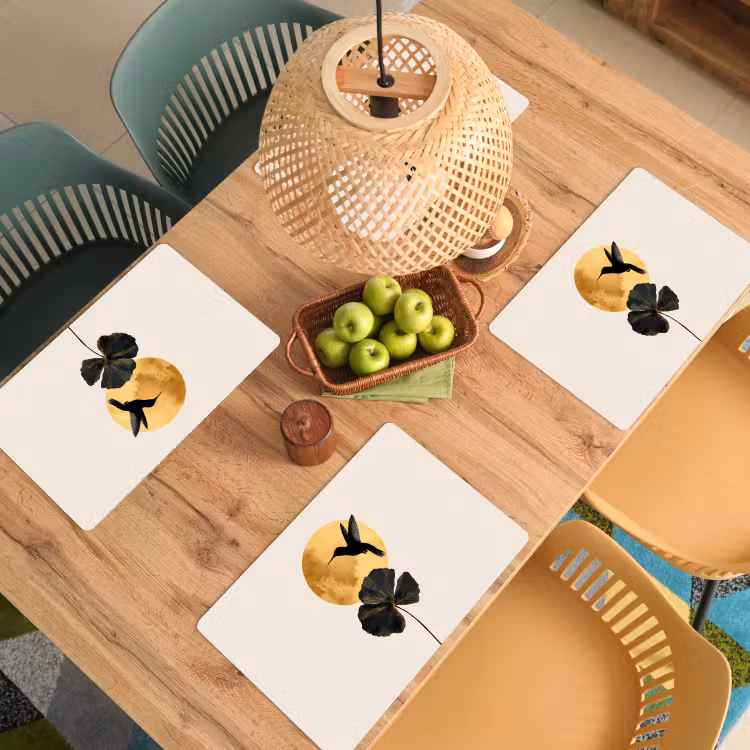 Vinilo para manteles individuales - Colibrí negro - Flor - Círculo dorado — 3